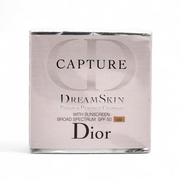 ​Dior Capture DreamSkin Fresh & Perfect Cushion with Sunscreen SPF50 -030 - Picture 1 of 3